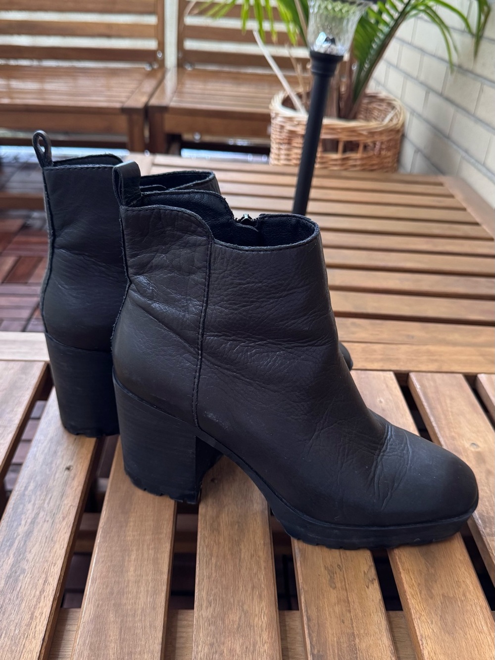 Lucky Brand Black Leather Block Heel Ankle Boots